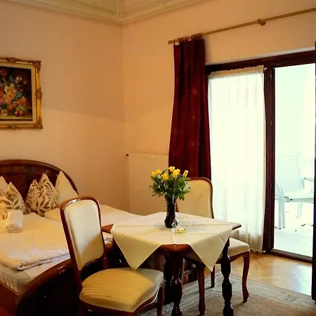 Sophie's Holiday Marton & Guest house Siofok