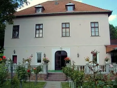 Sophie's Holiday Marton & Guest house Siofok