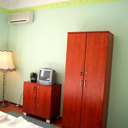 Sophie's Holiday Marton & Guest house