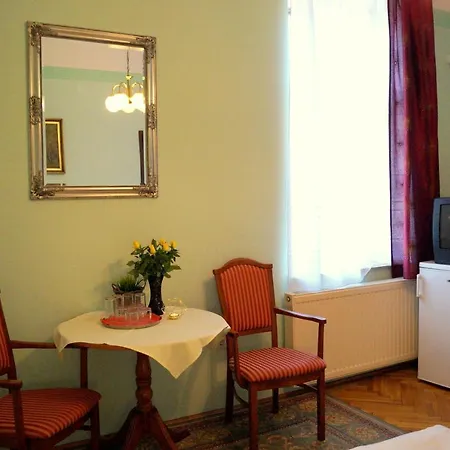 Guest house Sophie's Holiday Marton & *