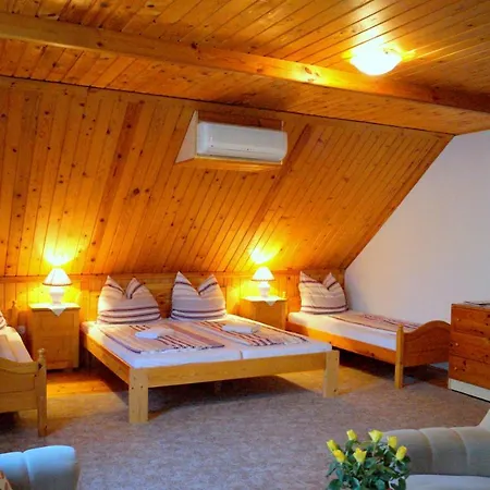 Guest house Sophie's Holiday Marton & *